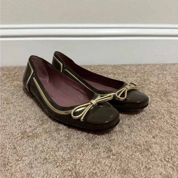 Jean-Michel Cazabat Patent Leather Bow Ballet Flats - Picture 4 of 9